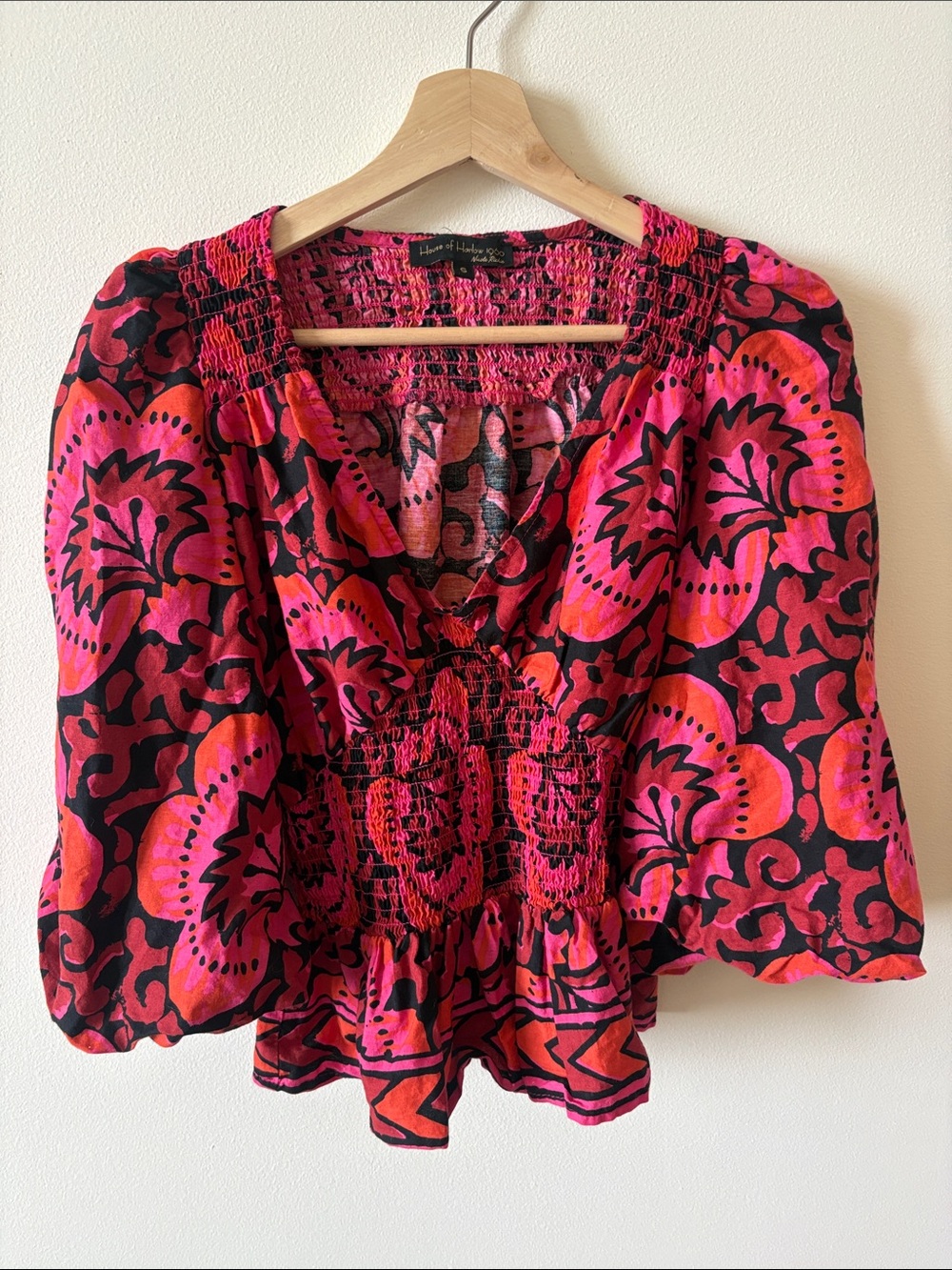 House of Harlow 1960 Pink & Black Smocked V-Neck Printed Blouse